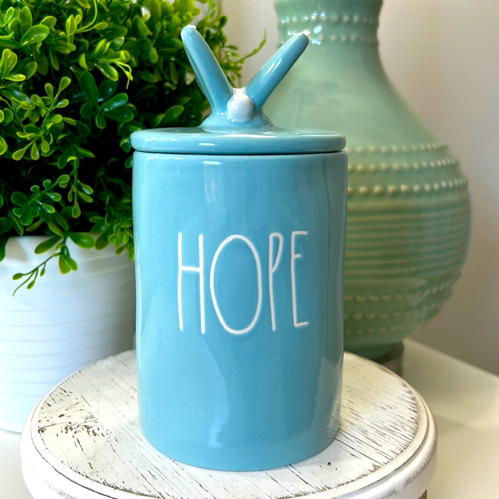 Rae Dunn Candle